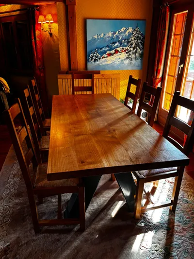 Table chêne massif et pied en acier thermo laqué