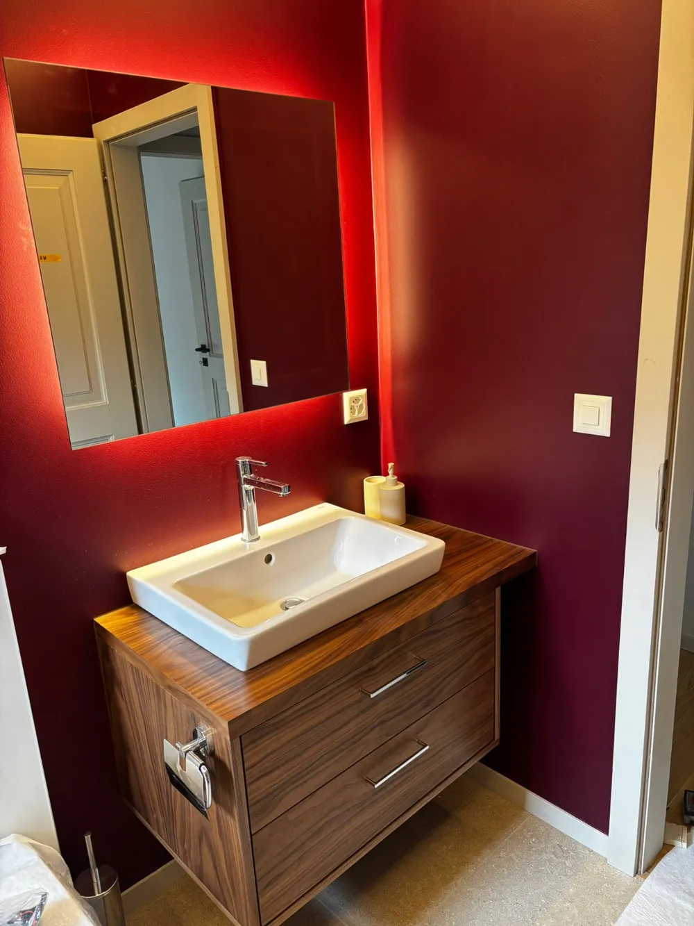 Meuble de salle de bain en noyer – photo 4